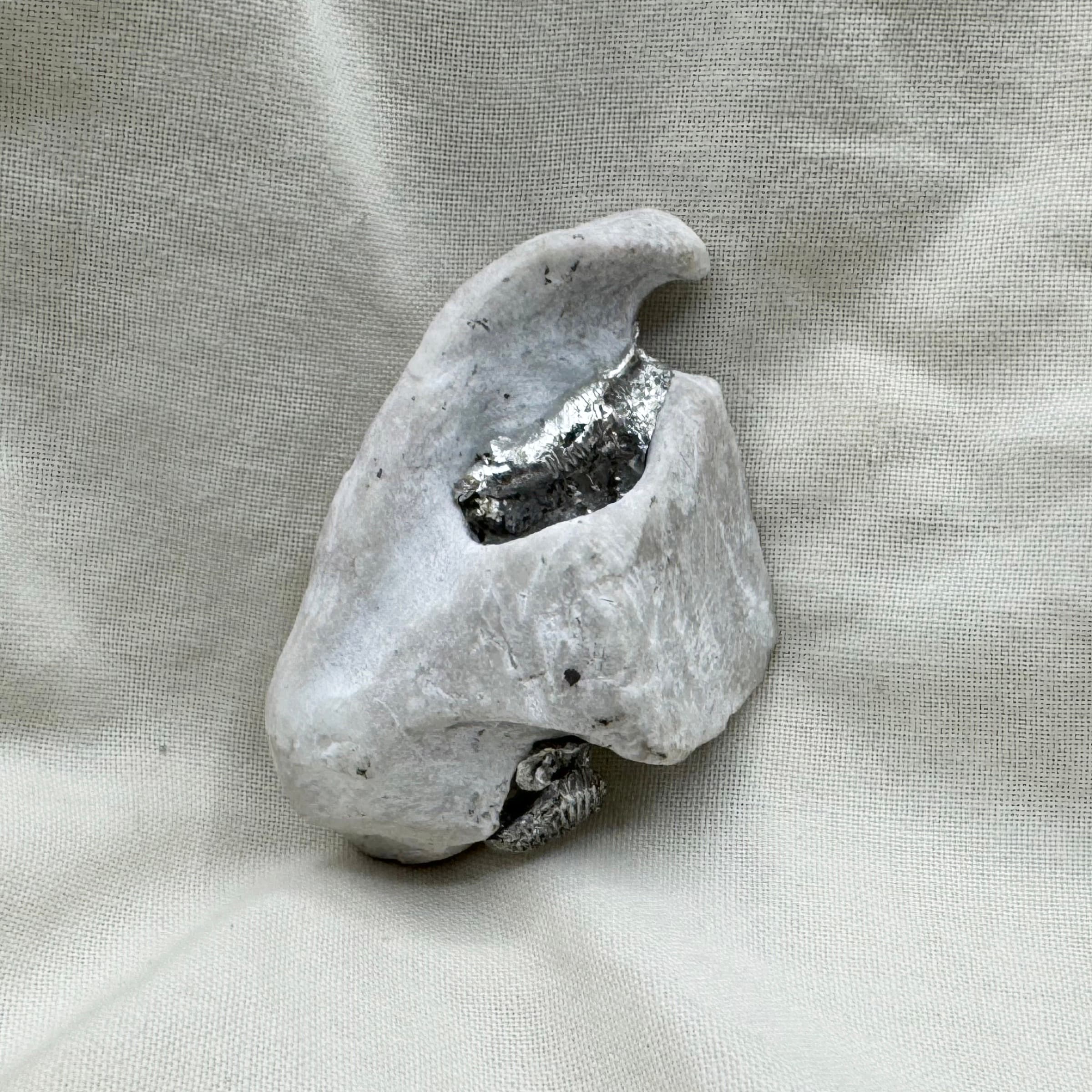 Shot Thru the Heart, Amulet No. 28.