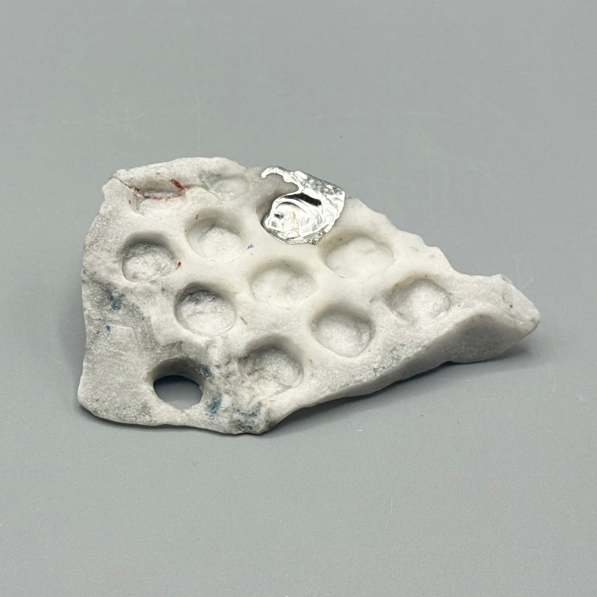 Honeycomb, Amulet No. 8.